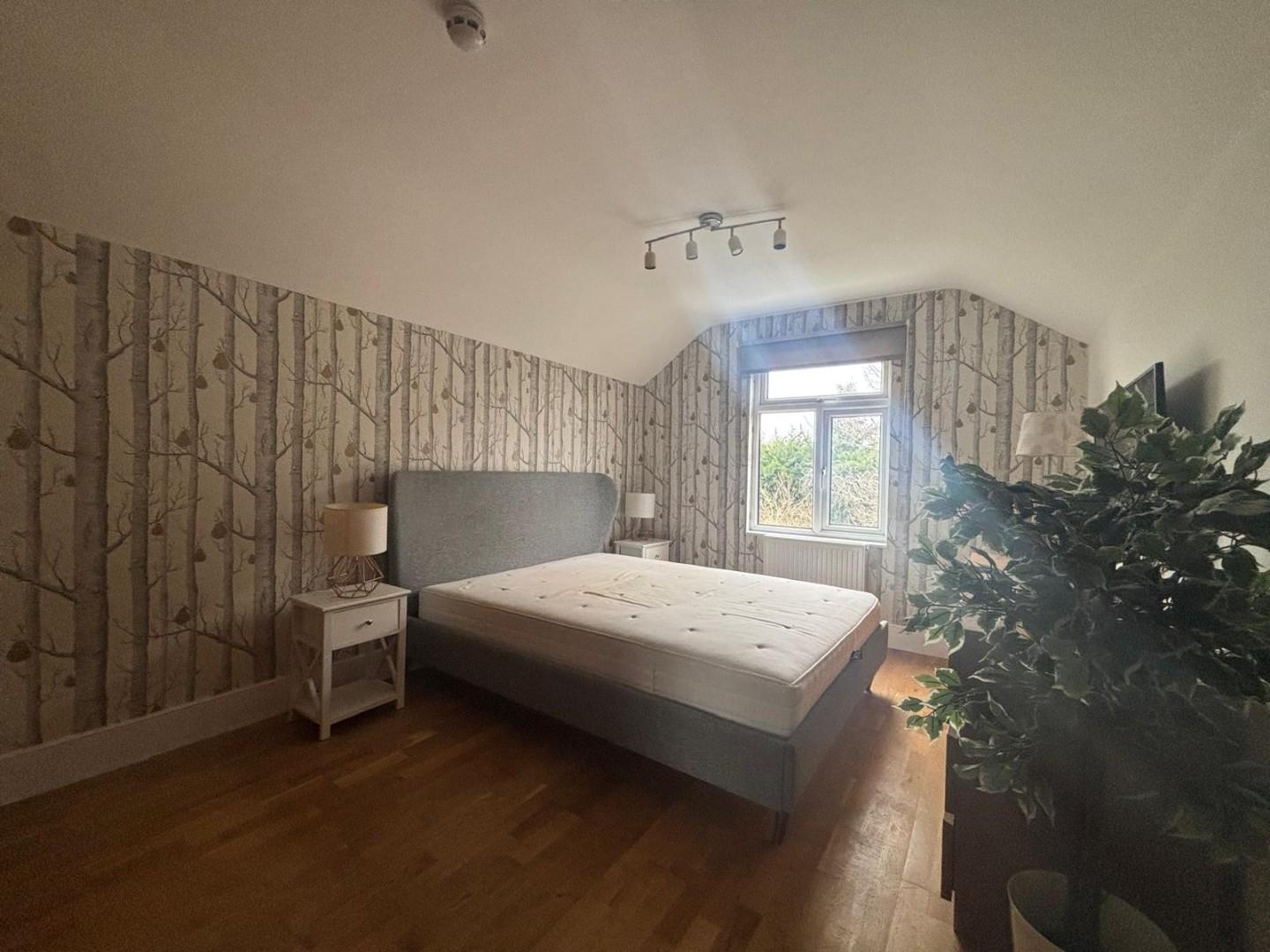 Hale Lane, Mill Hill, NW7, London